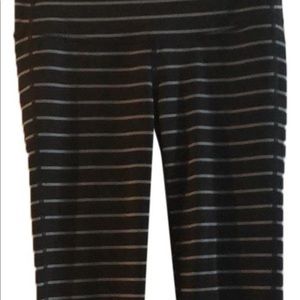 Cropped striped leggings